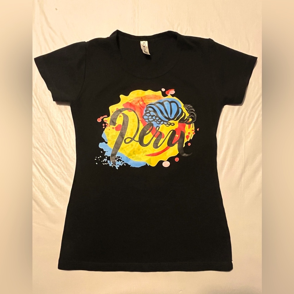 Peru Women's Size S Black Short Sleeve Graphic T-Shirt Peruvian